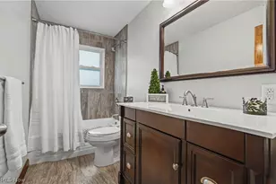 226 Helena Dr, Struthers, OH 44471 - Photo 10