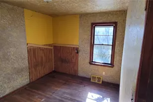 21250 Wilmore Ave, Euclid, OH 44123 - Photo 8