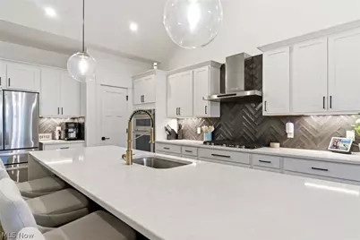 11201 Creek View Way, Columbia Station, OH 44028 - Photo 10