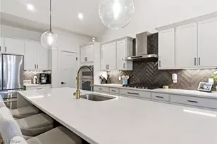 11201 Crk Vw Wy, Columbia Station, OH 44028 - Photo 10