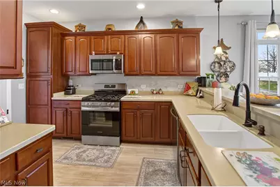 5121 Shepherds Glen, Willoughby, OH 44094 - Photo 10