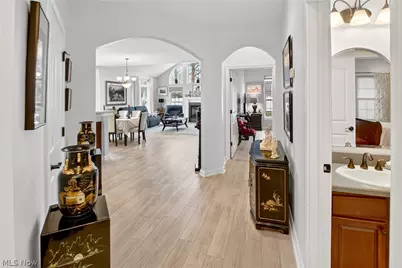 5121 Shepherds Glen, Willoughby, OH 44094 - Photo 4