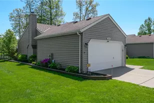1807 Sandalwood Dr, Avon, OH 44011 - Photo 2