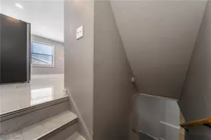 15705 Throckley Ave, Loveland, OH 44128 - Photo 24