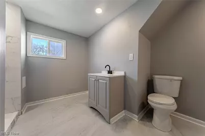 15705 Throckley Avenue, Loveland, OH 44128 - Photo 22