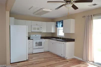 12961 Fountain Court, Strongsville, OH 44136 - Photo 6