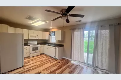 12961 Fountain Court, Strongsville, OH 44136 - Photo 8