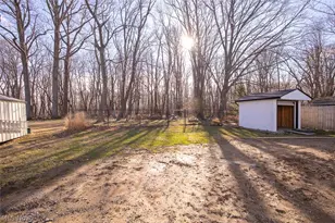 5595 Walnut St, Mentor on the Lake, OH 44060 - Photo 32