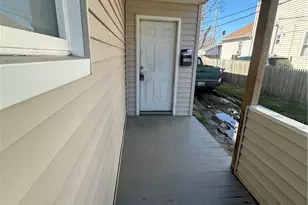 3206 W 50th St, Loveland, OH 44102 - Photo 2