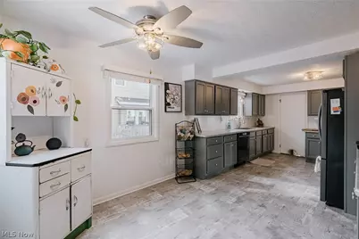 2679 N Bender Avenue, Akron, OH 44319 - Photo 12