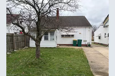 18915 Longview Avenue, Maple Heights, OH 44137 - Photo 4