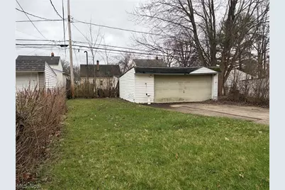 14112 Krems Avenue, Maple Heights, OH 44137 - Photo 4