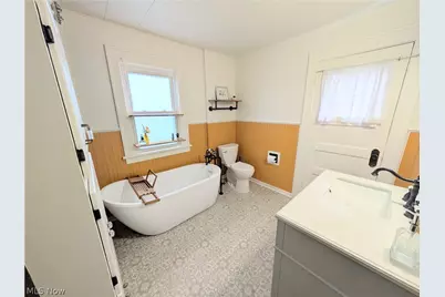 2002 Kirk Court NW, Canton, OH 44709 - Photo 10