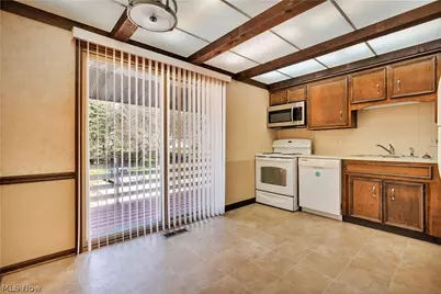 4522-4526 Camelot Circle, Uniontown, OH 44685 - Photo 4