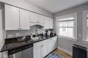 18520 Winslow Rd, Huber Heights, OH 44122 - Photo 4