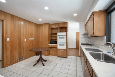 10725 York Road, North Royalton, OH 44133 - Photo 4