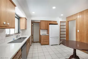 10725 York Rd, North Royalton, OH 44133 - Photo 2