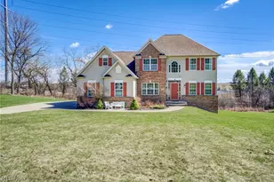 7533 Maplewood Dr, Glenwillow, OH 44139 - Photo 2