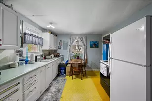 1726 Knox Blvd, Akron, OH 44320 - Photo 6