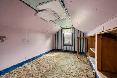 1726 Knox Boulevard, Akron, OH 44320 - Photo 16