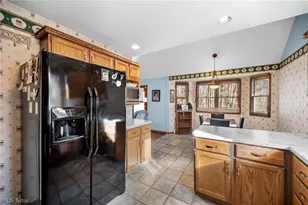36080 Maple Dr, North Ridgeville, OH 44039 - Photo 8