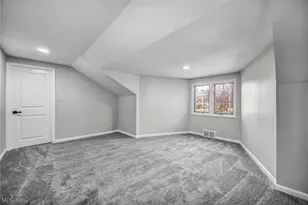 24150 S Woodland Rd, Huber Heights, OH 44122 - Photo 36