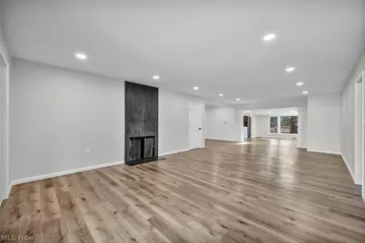 24150 S Woodland Road, Huber Heights, OH 44122 - Photo 8