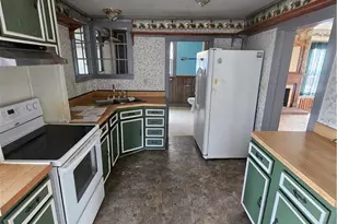 217 S High St, Freeport, OH 43973 - Photo 8