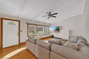 9441 Lindbergh Blvd, Olmsted Falls, OH 44138 - Photo 10