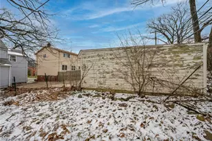 9704 S Highland Ave, Garfield Heights, OH 44125 - Photo 36