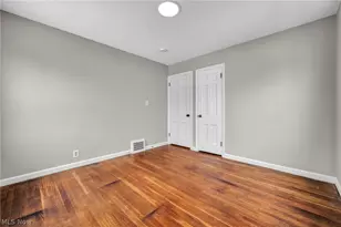 21601 Gardenview Dr, Maple Heights, OH 44137 - Photo 20