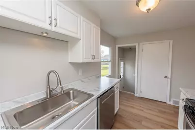 609 Princeton Avenue, Elyria, OH 44035 - Photo 22