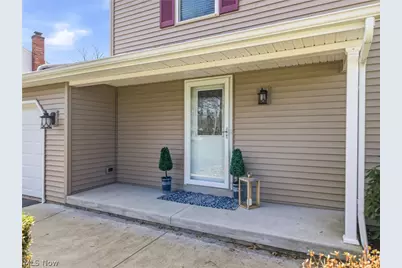 8984 Sherwood Drive NE, Warren, OH 44484 - Photo 2