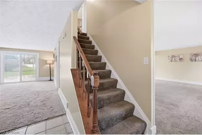 8984 Sherwood Drive NE, Warren, OH 44484 - Photo 16