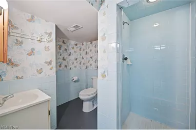 8984 Sherwood Drive NE, Warren, OH 44484 - Photo 32