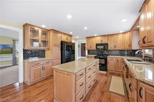 8984 Sherwood Dr NE, Warren, OH 44484 - Photo 8