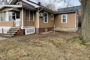 875 E 131st St, Loveland, OH 44108 - Photo 2