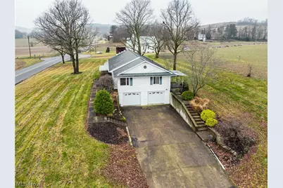 3967 Crooked Run Road NW, New Philadelphia, OH 44663 - Photo 4