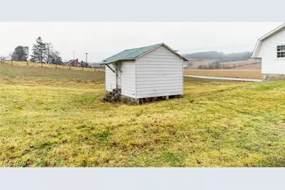 3967 Crooked Run Road NW, New Philadelphia, OH 44663 - Photo 48