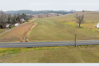 3967 Crooked Run Road NW, New Philadelphia, OH 44663 - Photo 1