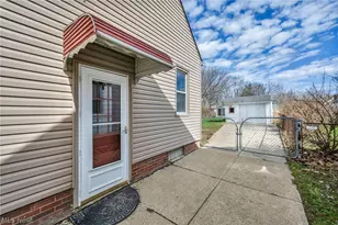 6133 W 54th St, Parma, OH 44129 - Photo 38