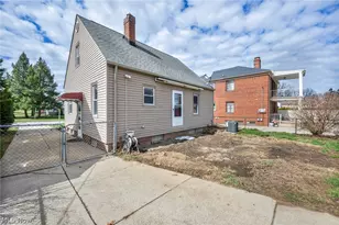 6133 W 54th St, Parma, OH 44129 - Photo 40