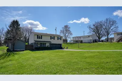 122 Myrna Drive, Cambridge, OH 43725 - Photo 2