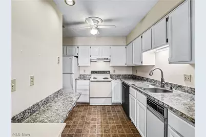 1207 W River Road N #D3, Elyria, OH 44035 - Photo 12