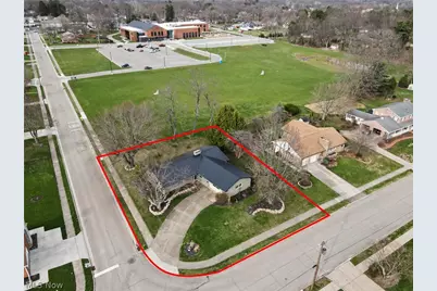 701 Edgewood Street SE, North Canton, OH 44720 - Photo 2