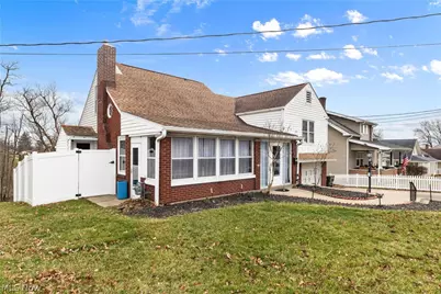 211 S Marietta Street, St Clairsville, OH 43950 - Photo 2