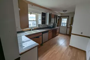 1854 14th St SW, Akron, OH 44314 - Photo 4