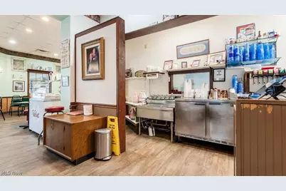 2000 E Wheeling Avenue, Cambridge, OH 43725 - Photo 6