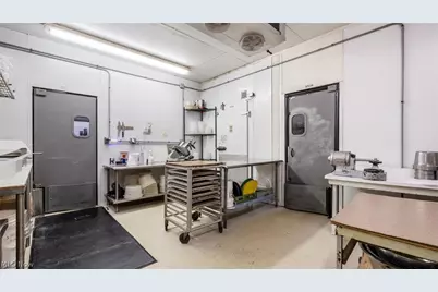 2000 E Wheeling Avenue, Cambridge, OH 43725 - Photo 36