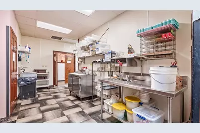 2000 E Wheeling Avenue, Cambridge, OH 43725 - Photo 20